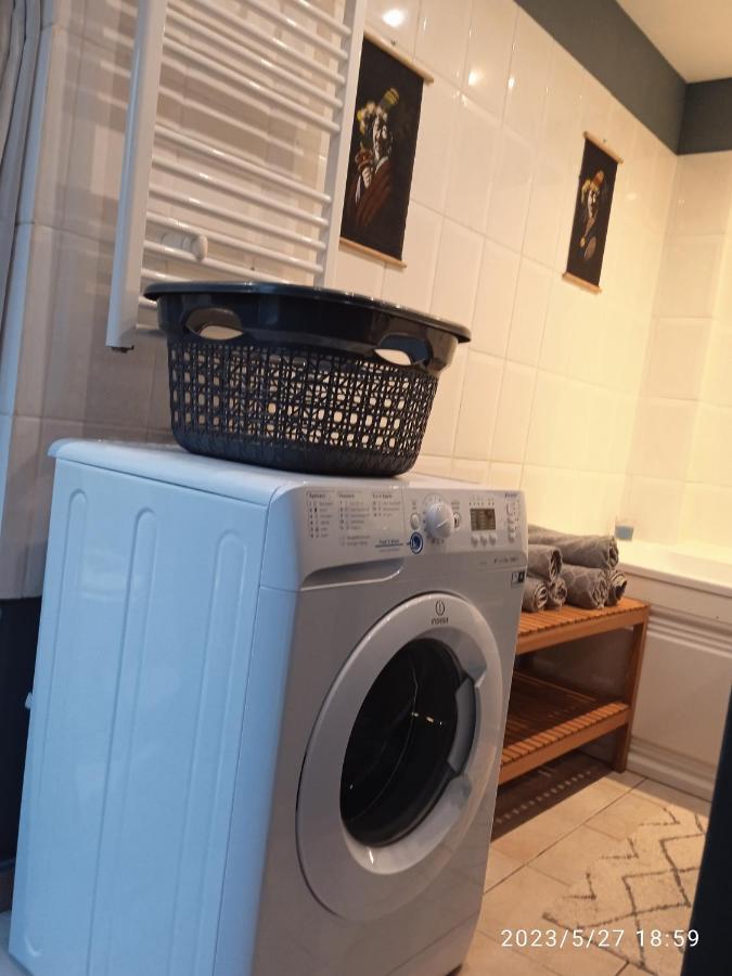 Comme A La Maison Calais Bagian luar foto
